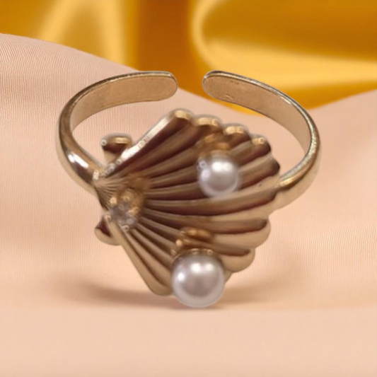 Gold Shell Ring with Pearls — Stainless Steel